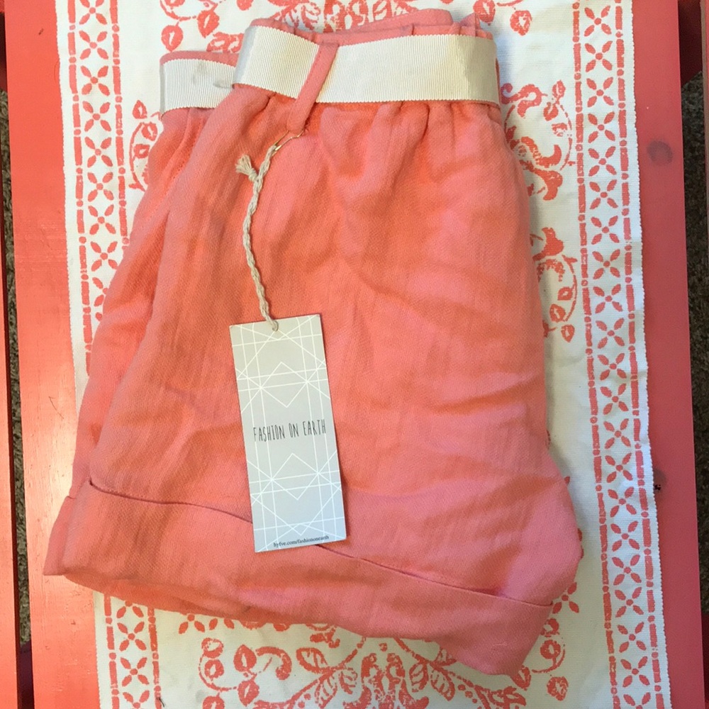 ❌MUST BUNDLE❌- NEW ‼️ Dressy Shorts